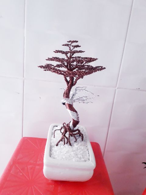 Cây bonsai bằng dây đồng giả lũa trắng.