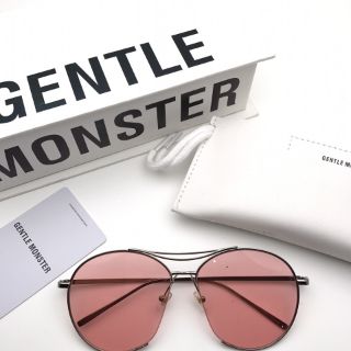 Model Gentle Monster