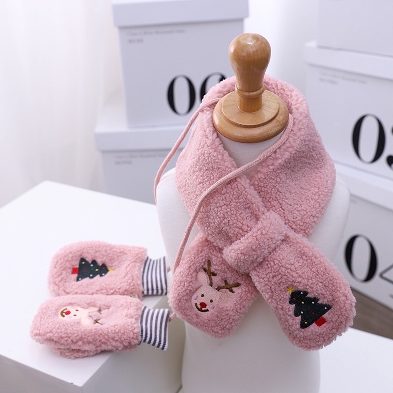 Set mũ len, găng tay kèm khăn quàng cổ cây thông noel ấm áp vừa đông cho bé