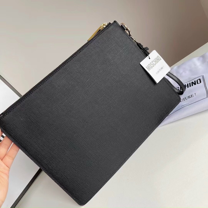 Sale off- Clutch Moschino siêu hot
