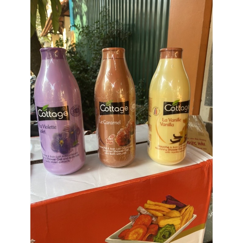 Sữa Tắm Dưỡng Trắng Da Cottage 3 mùi : Violet tím, Vanilla vàng, Caremel nâu - 750ml | BigBuy360 - bigbuy360.vn