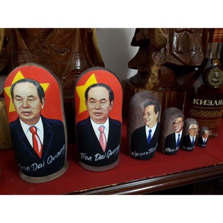 Búp bê Nga Matryoshka hình lãnh tụ