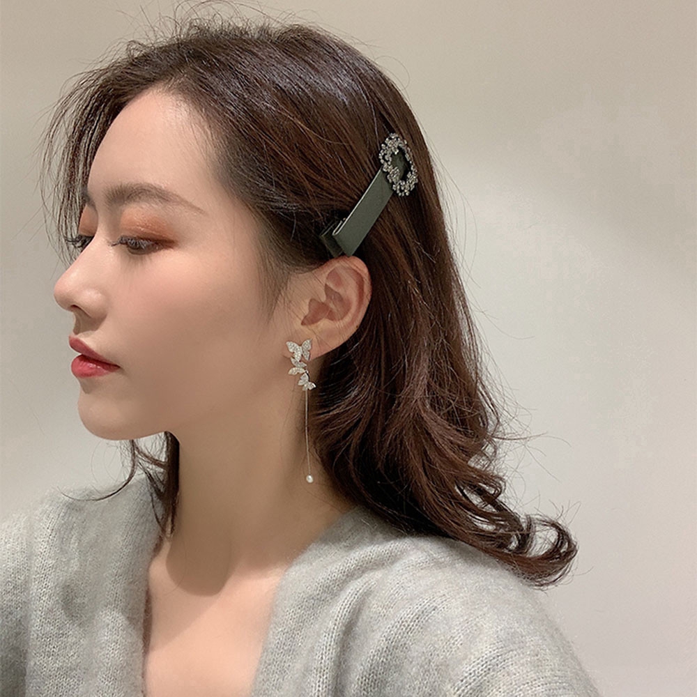 Khuyên tai dáng dài mặt bướm không đối xứng thời trang retro thanh lịch