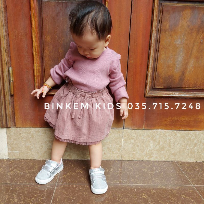 Chân váy nhung tăm cho bé