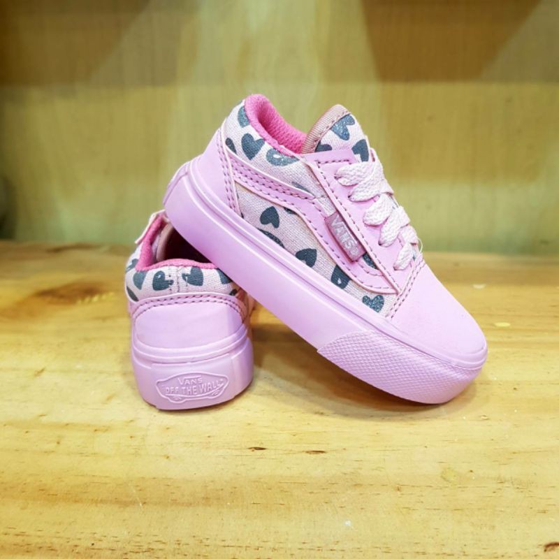 Giày bata Vans màu hồng xinh xắn cho bé