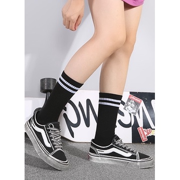Vớ cotton Trắng Đen cao cổ Nam Nữ phong cách đơn giản, thể thao, đường phố.