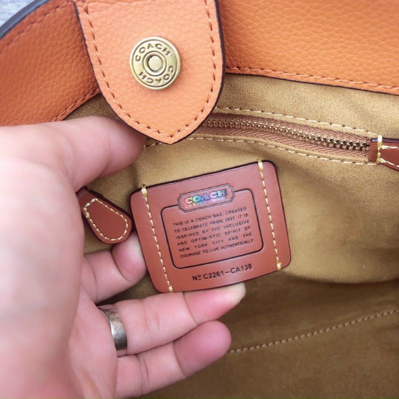 Túi COACH TOTE đơn giản