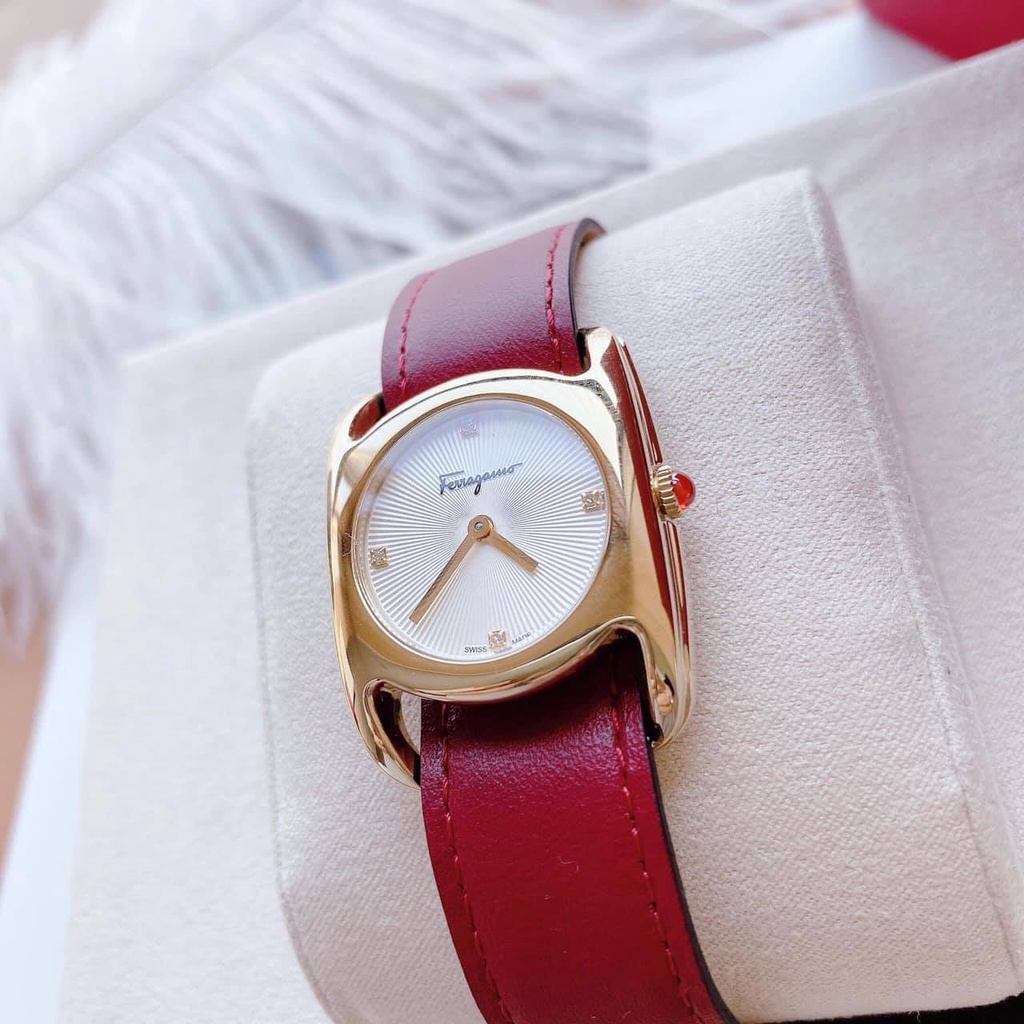Đồng Hồ Nữ Salvatore Ferragamo SFEL00419 dây da đỏ viền vàng