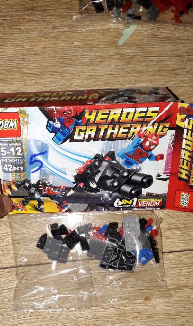là Lắp ráp 1 hộp LegoHeroes 99347 có nhiều chi tiết bằng nhựa ABS