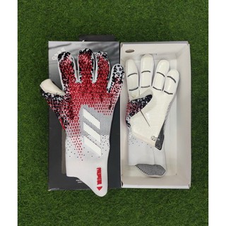 Gang tay thủ môn David Degea