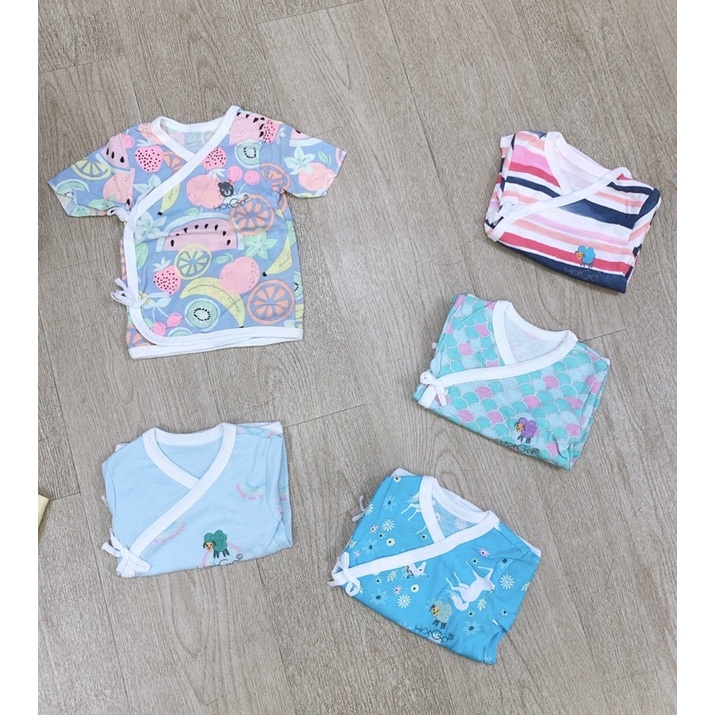 ÁO CỘT DÂY HỘT GÀ TAY NGẮN CHO BÉ SƠ SINH