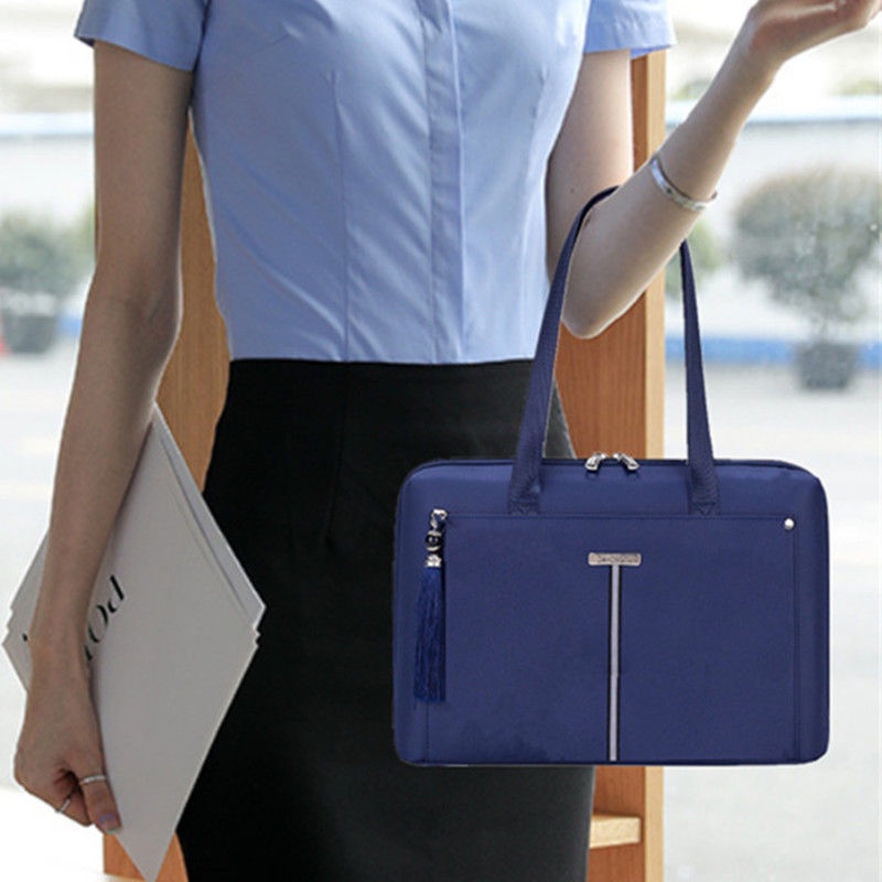 Công việc làm ăn mặc chỉnh tề... cặp hồ sơ Jean máy tính Phòng triển lãm... bưu kiện nữ. | BigBuy360 - bigbuy360.vn