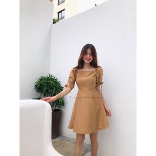 ĐẦM TAY RÚT CỔ XẾP LY