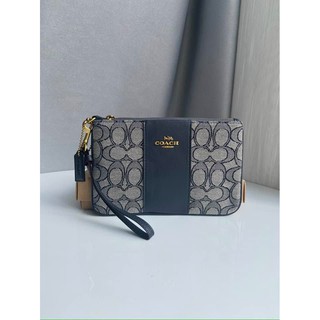 ✨✨ small wristlet in signature jacquard 5476✨✨