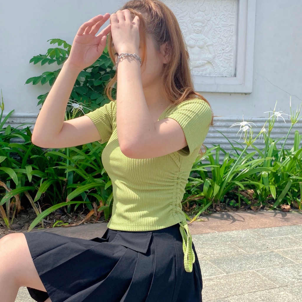 Áo Thun thiết kế DONNA dáng áo ôm croptop hai màu xanh lá và màu trắng