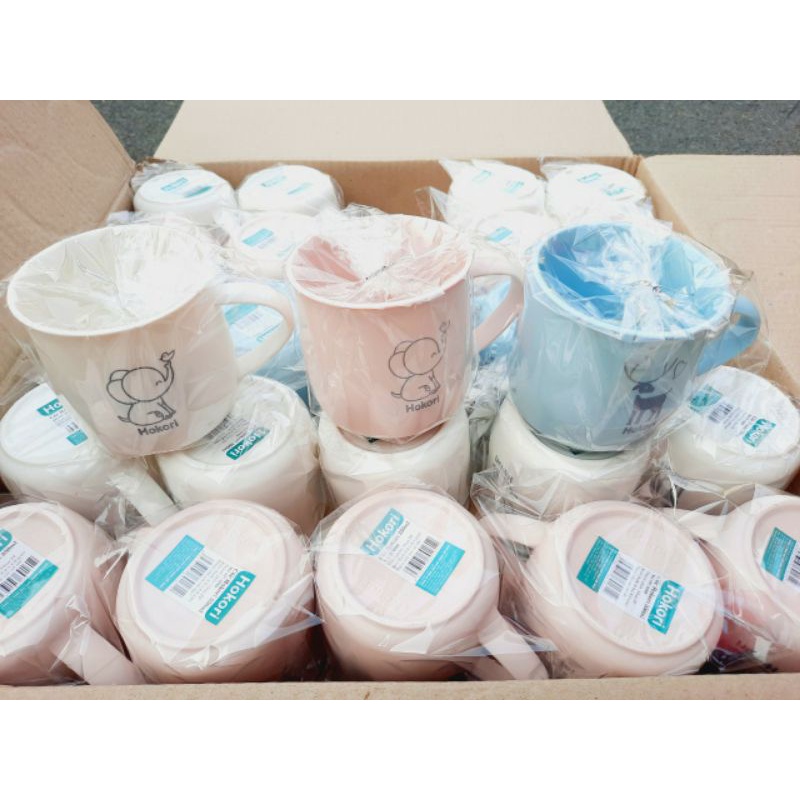 Cốc nhựa Hokori 350ml xinh xắn có quai cầm