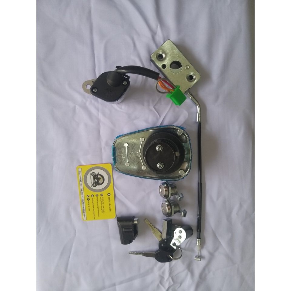 Bộ ổ khoá và nắp bình xăng Suzuki GZ150A 125 Full Hàng chính hãng