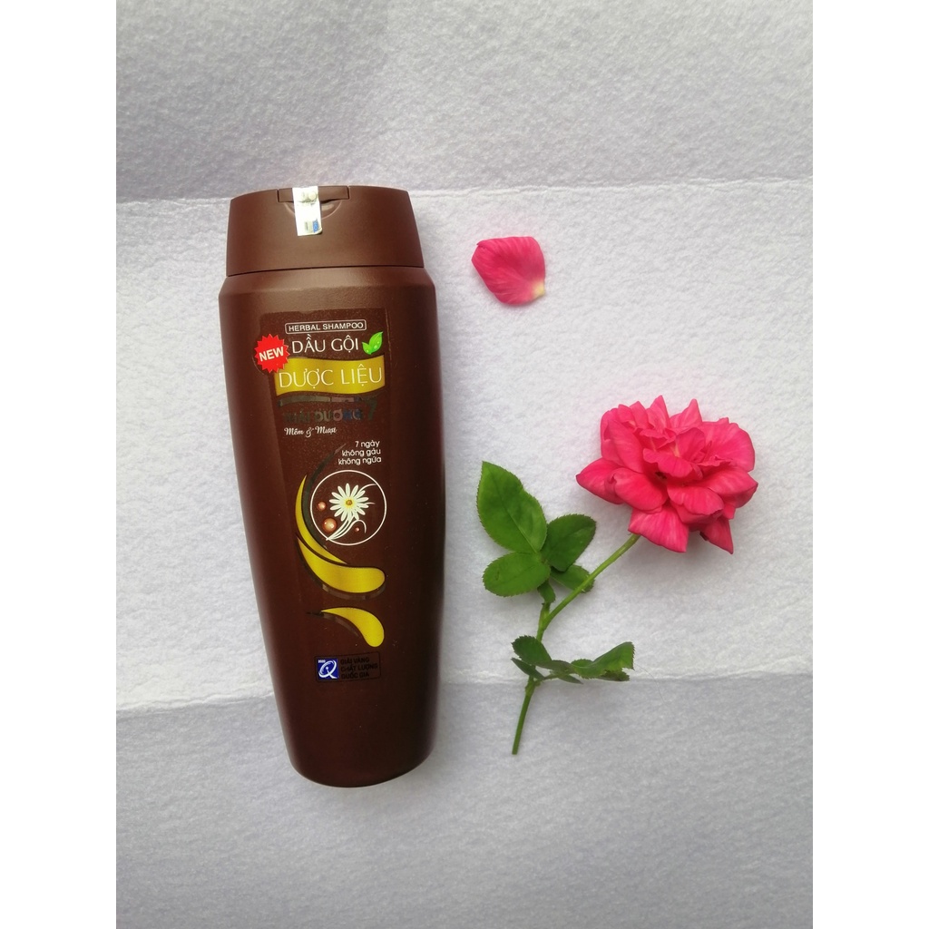 Dầu Gội Dược Liệu Thái Dương 7 Hương Hoa Bưởi Tây- 200ml