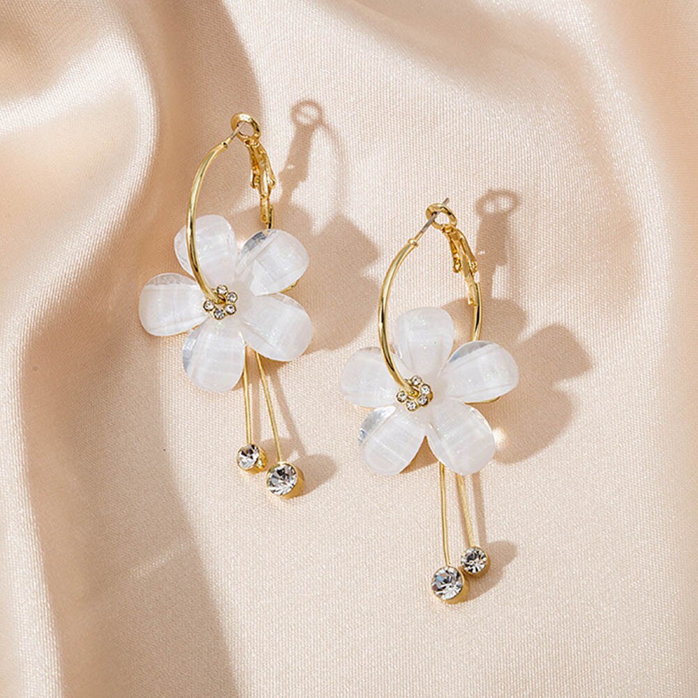 Hoa tai dáng dài mặt hình hoa bằng Acrylic màu sắc vàng cho nữ