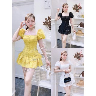 Jumpsuit voan xếp ly bèo tầng nút bọc