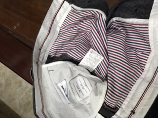 Quần âu Thom browne.