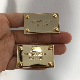 Mạc MK chữ nhật trang trí túi