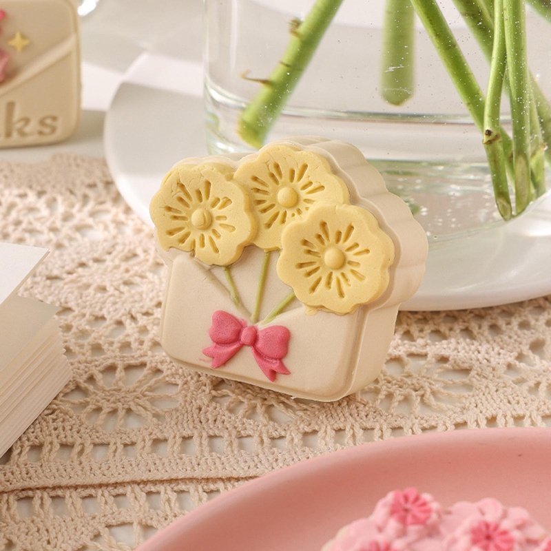 Khuôn Làm Bánh Trung Thu Bằng Nhựa Tiện Dụng