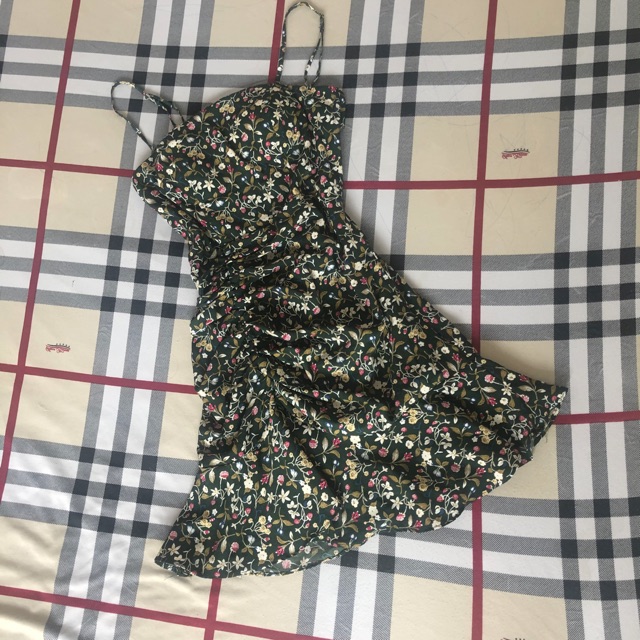 Đầm hai dây nhún bèo