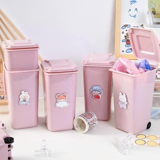 Thùng Rác Hồng Mini Để Bàn Có Bánh Xe Và Nắp Đậy, Siêu Cute