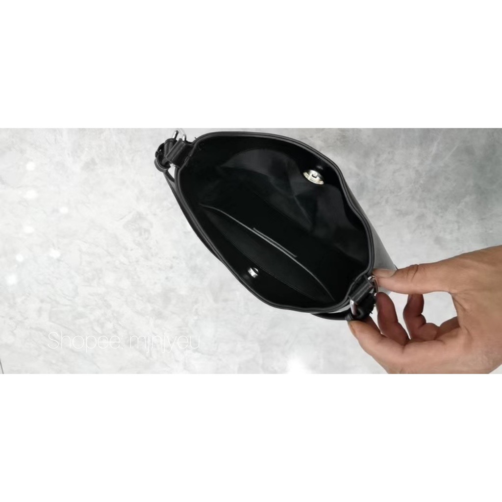 Túi kẹp nách 𝓟𝓻𝓪𝓭𝓪 bầu Diệu Nhi Siêu Hot 2021