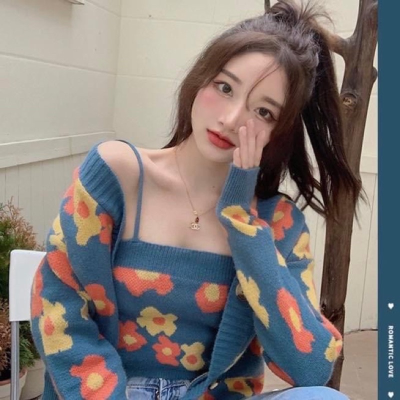 Set áo hai dây kiểu nữ hoa croptop kèm áo khoác cardigan ngoài oversize form rộng len dày dặn - Order taobao quảng châu