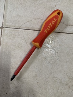 Tuốc nơ vít Total THTISPZ2100