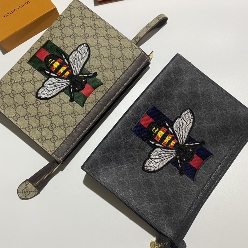 Ví kẹp nách, cầm tay gc da lộ dập Vân thêu ong khoá zip hàng Fullbox.