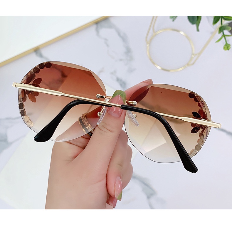 Kính Mát TikTok 2022 Gọng Kim Cương Không Viền Thời Trang Cho Nam Và Nữ