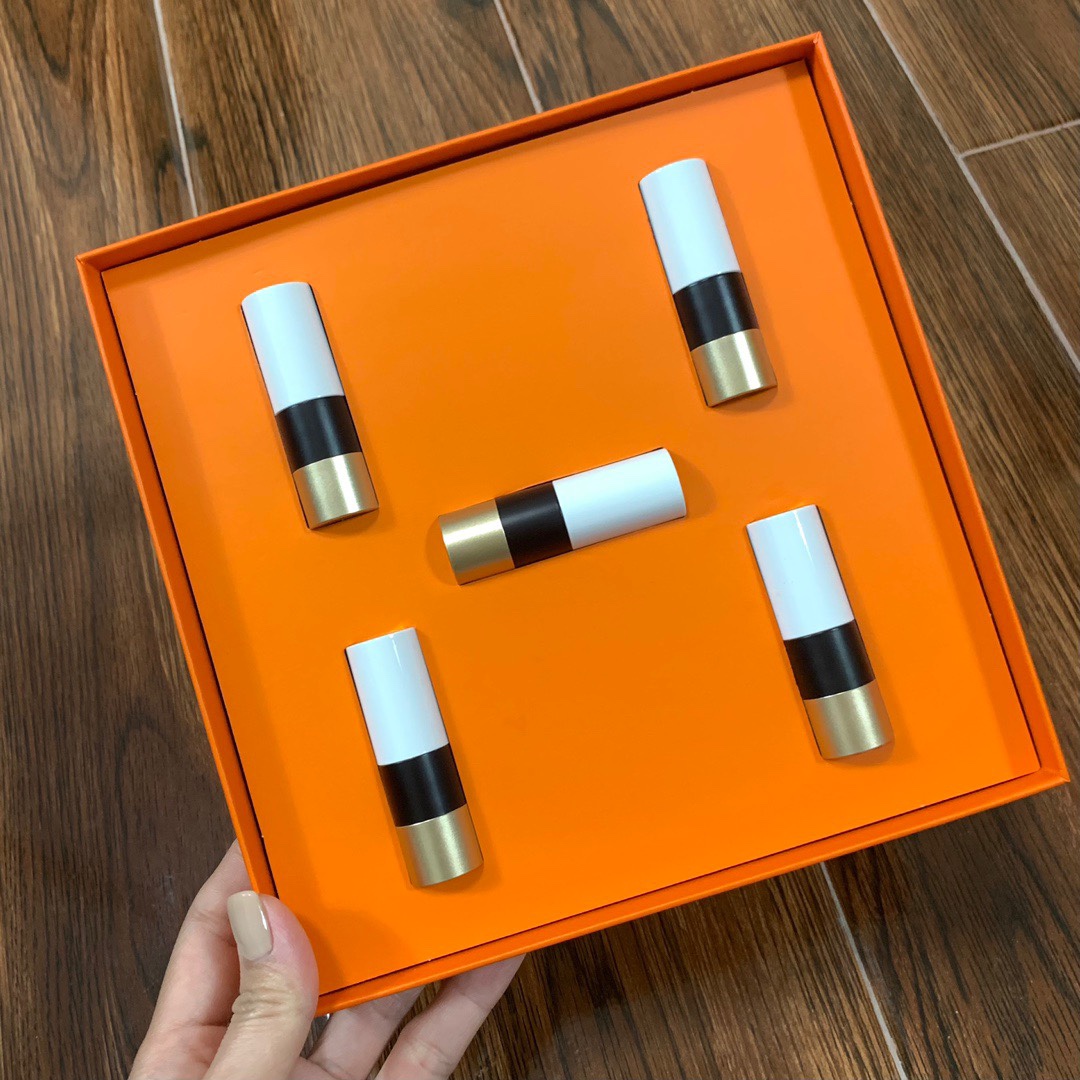 Hermès sample 1.5g lipstick five-piece set, a limited edition Hermès lipstick lipstick sample HERMÈS