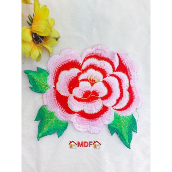 Miếng hoa hồng thêu ủi nhiệt dài 16cm