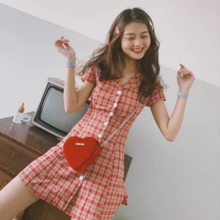 Váy đầm sơ mi ngắn cổ vest kẻ caro đỏ retro trẻ trung nổi bật