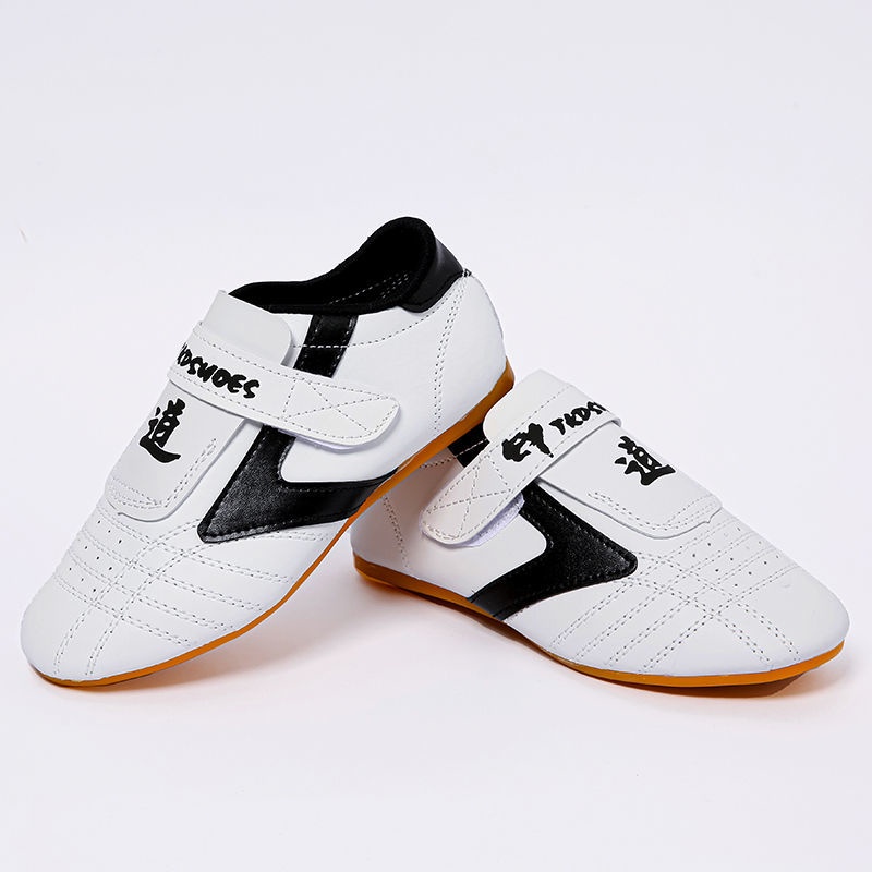 Giày Thể Thao Đế Mềm Chống Trượt Thoáng Khí Cho Nam Nữ Tập Võ Taekwondo Boxing Thái Cực Quyền