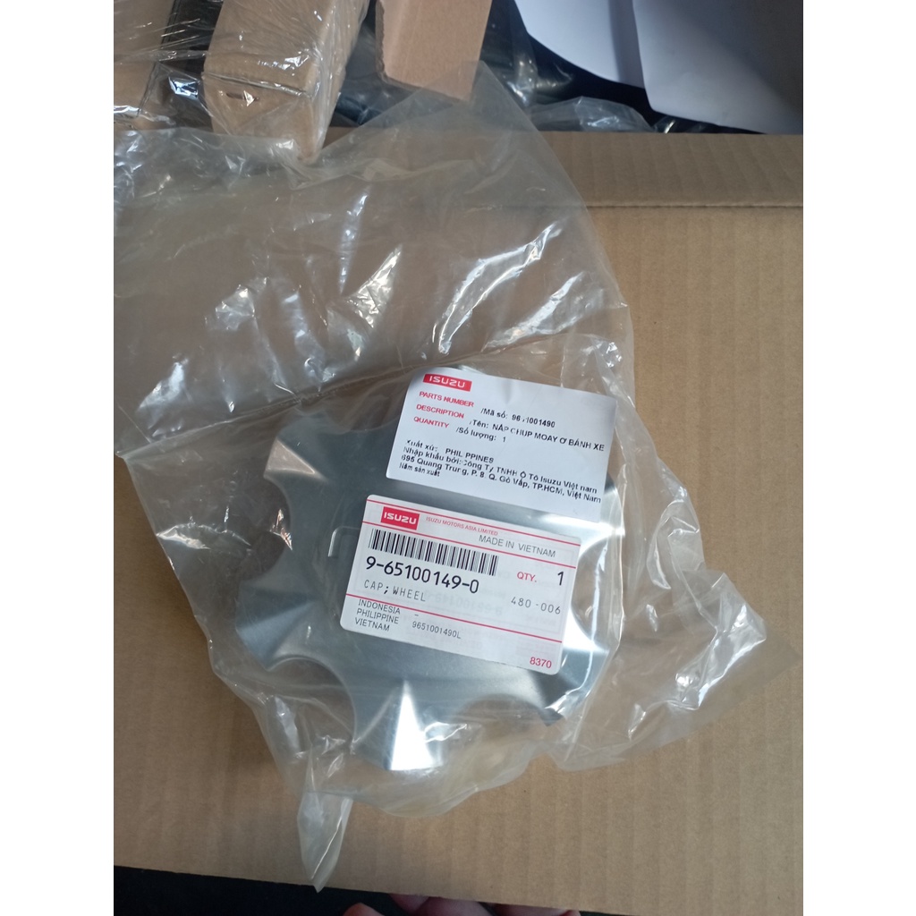 Nắp chụp mâm bánh xe ISUZU Hilander hàng chính hãng