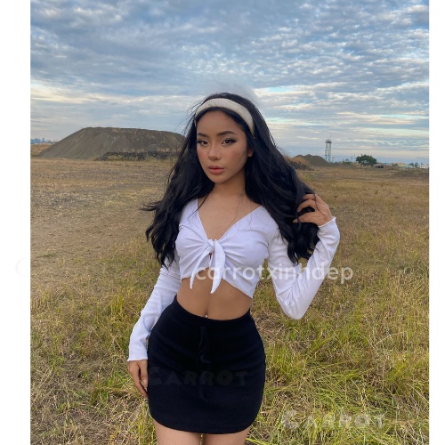 Set áo croptop nữ cột nơ tay dài hở lưng sexy, chân váy basic ôm tôn dáng thiết kế đi chơi đi chụp ảnh Carrotxinhdep