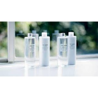 Nước hoa hồng muji
