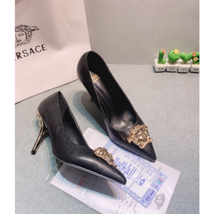 Giày cao gót Versacee gót vàng tag vàng logo nổi hàng đẹp full 4 màu gót 10p và 7p đen đỏ trắng