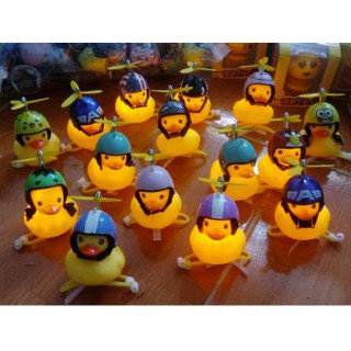 [Bỏ sỉ] - Vịt đội mũ gắn xe đạp, xe máy đội nón bảo hiểm, chong chóng