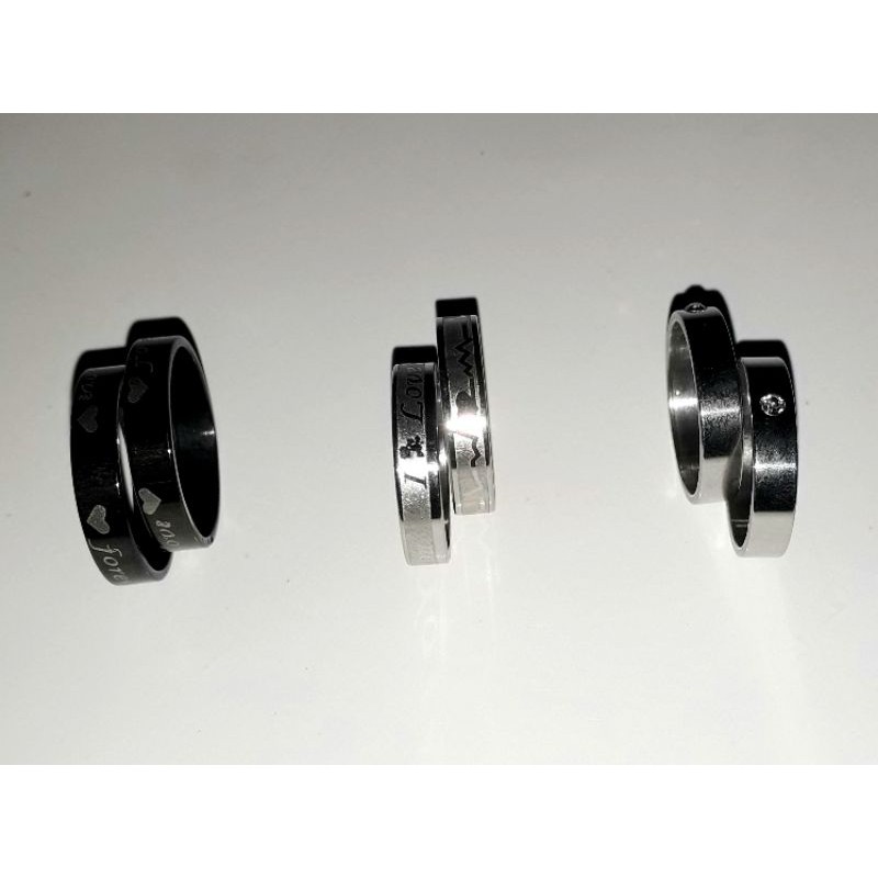 sét 2 chiếc nhẫn cặp bằng thép không gỉ rất đẹp
