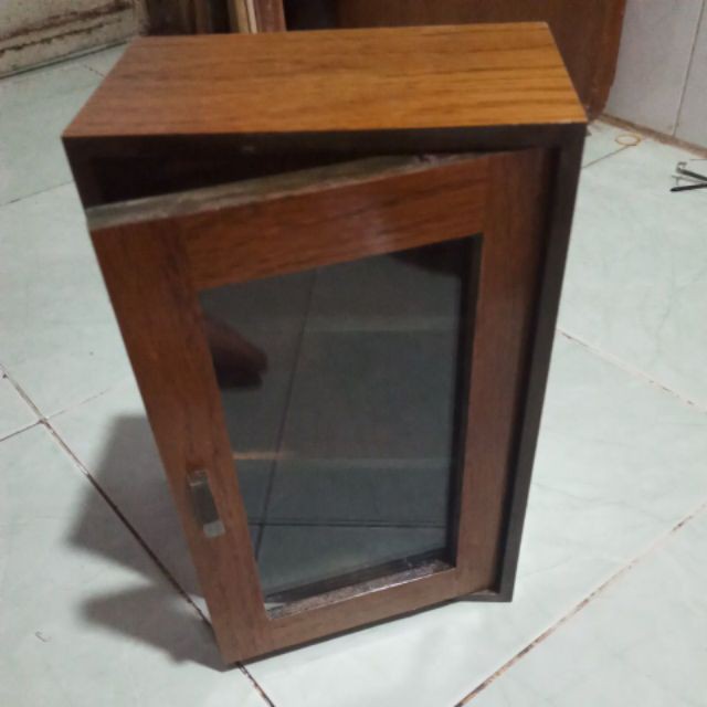 Tủ kệ gỗ kính mini trang trí mô hình, vật lưu niệm và các vật dụng khác,.....