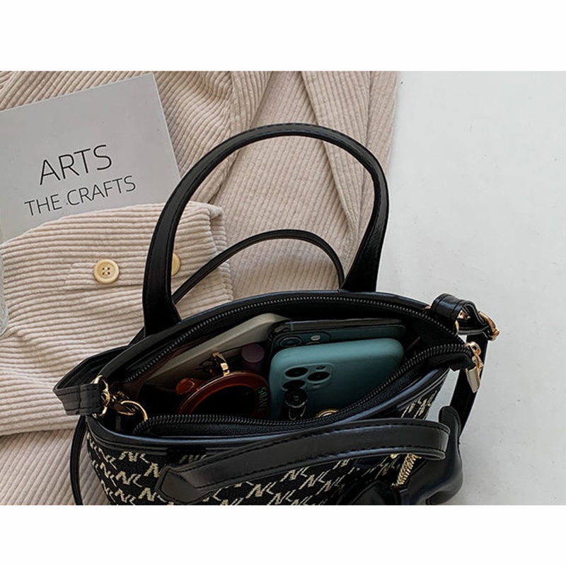 Túi xách tay đeo chéo IELGY in họa tiết chữ cái đáng yêu thời trang dành cho nữ