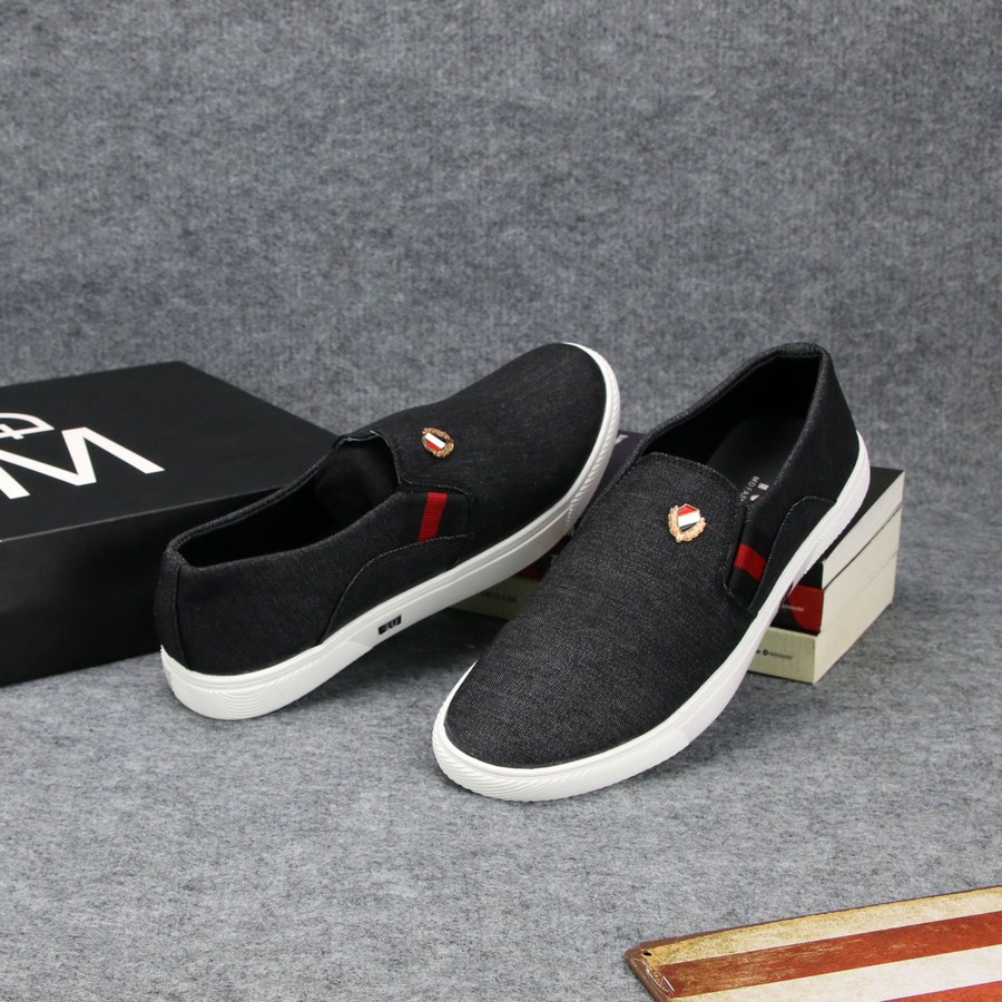 Giày lười vải nam thân đen đế trắng TS361 Tronshop | BigBuy360 - bigbuy360.vn