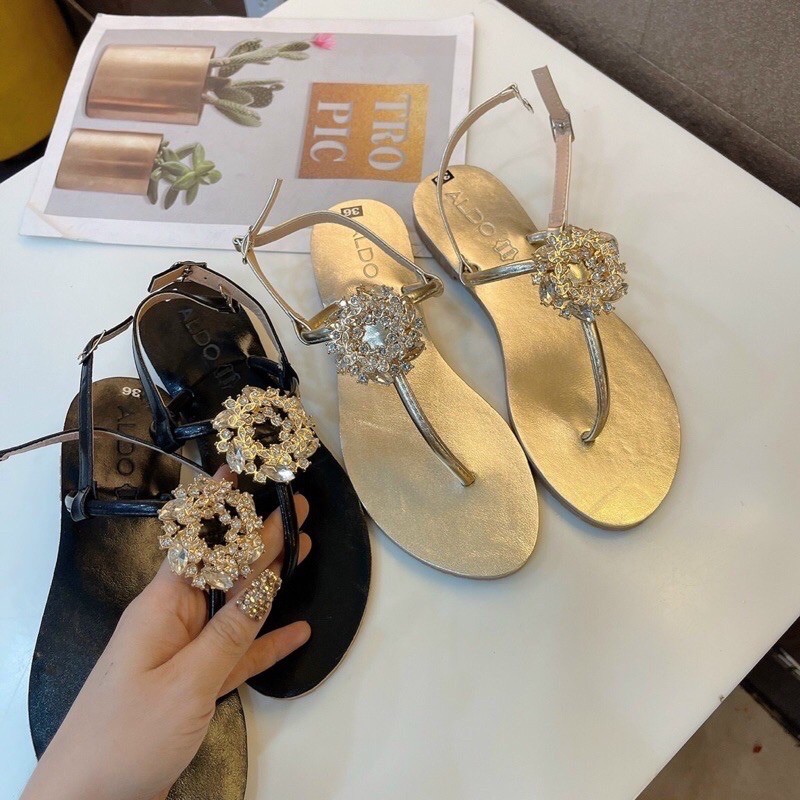 Giày sandal nữ dây đi biển đế bệt hoa đá vàng lấp lánh siêu xinh