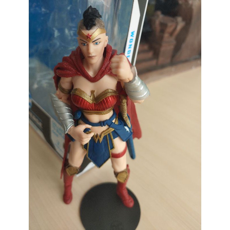 Mô hình nhân vật Wonder Woman (McFarlane) không baf