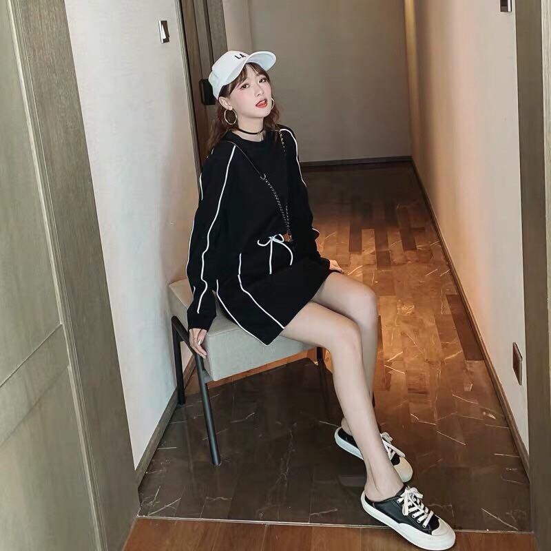 Set áo thể thao kèm váy